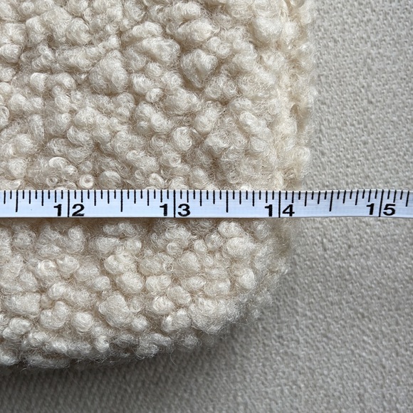 13" LAPTOP CASE AND HEADBAND FAUX SHEARLING - Picture 5 of 7